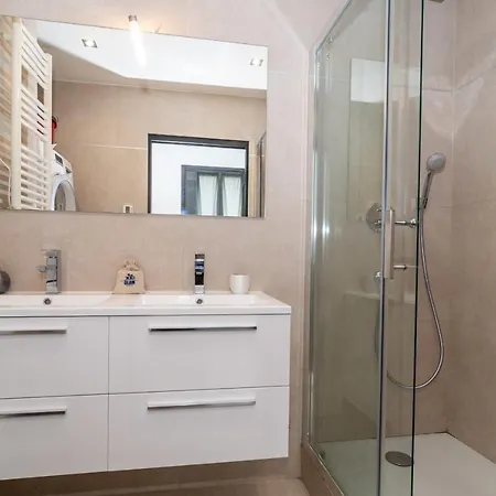 Apartment Brand New 2 Bedroom Gambetta Fully Renovated 2021- 5 Mns Palais By Olam Cannes
